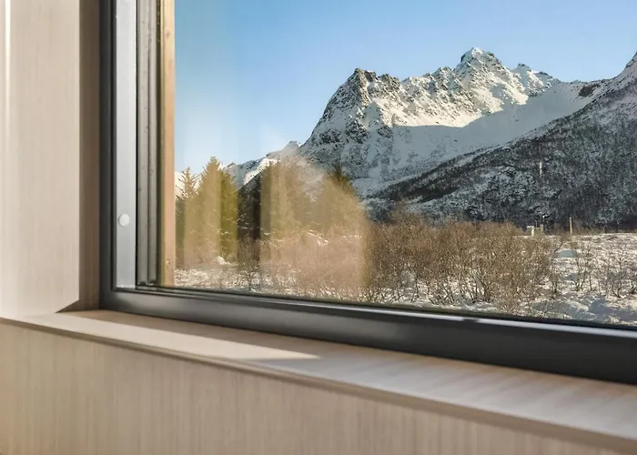 Arctic Serenity Lodge Lofoten - Jacuzzi & Sauna Ll12